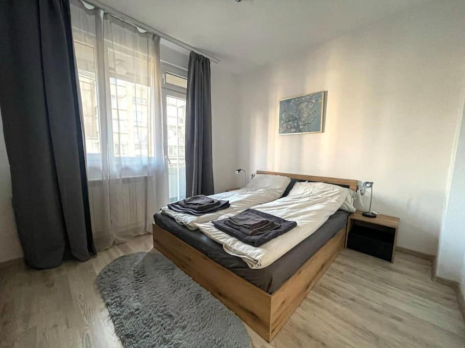 A Flat For A Great Start Apartment София Екстериор снимка