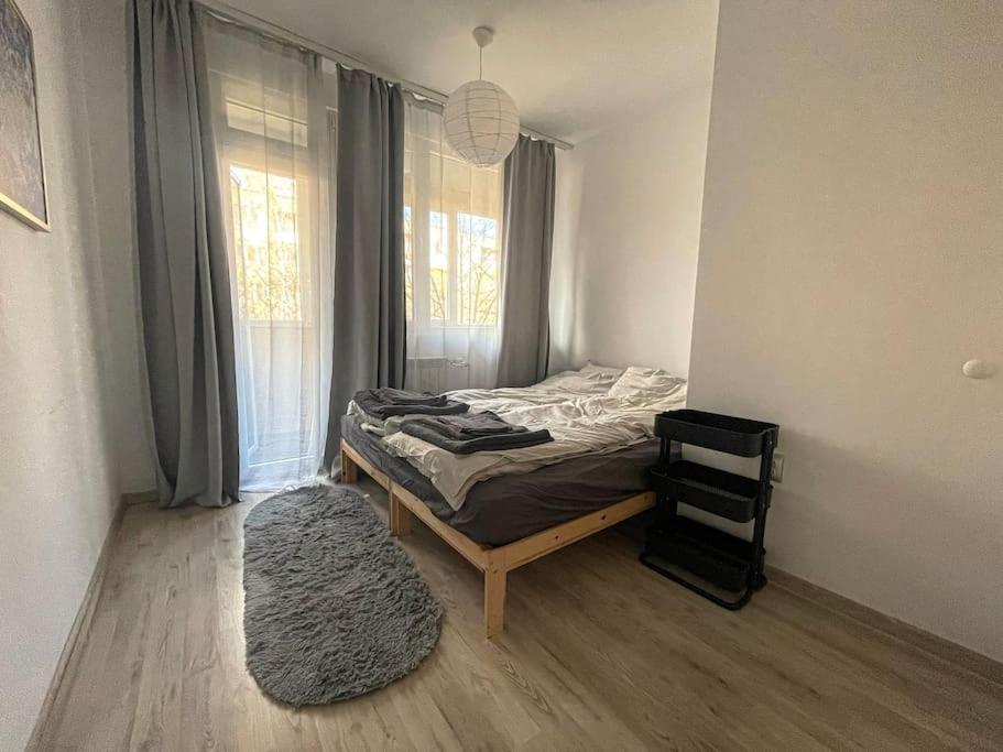 A Flat For A Great Start Apartment София Екстериор снимка
